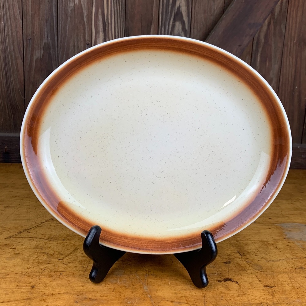 Buffalo China Restaurant Ware Brown Rim Platter